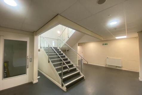 Warehouse to rent Image 11