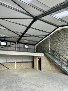 Trade Counter to rent Image 3