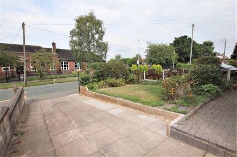 Front Driveway &amp; Garden 