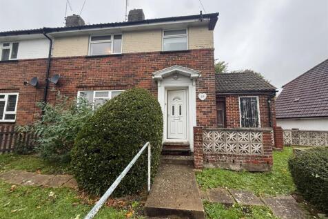 4-bed house on Heath Hill Avenue, £1,895/mo