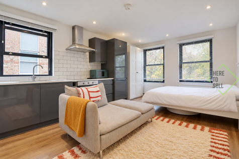 Friern Park N12-1