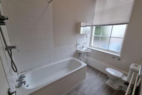 Flat 2, 4 Beauchamp Hill, Leamington Spa photo 5