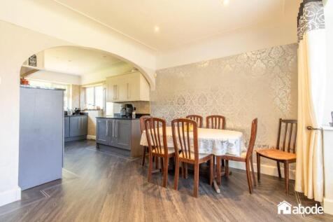 6 Chellow Dene 18.jpg