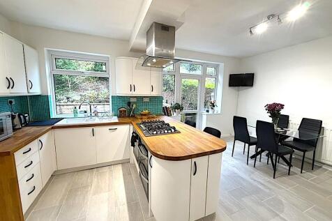 Kitchen diner 3.jpg