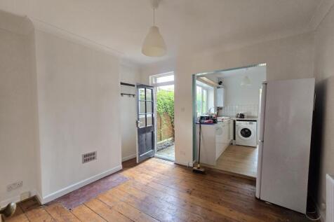 FIRGROVE ROAD, SO15 photo 3