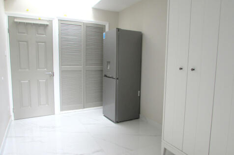 Ash Close, Stanmore, Middlesex HA7