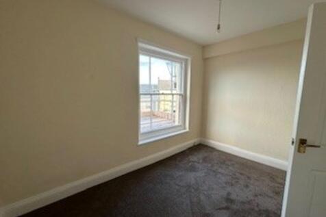 The Plain, Thornbury, BS35 photo 5