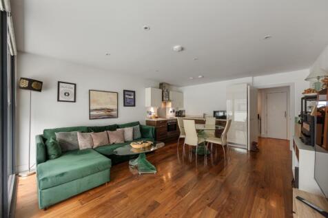 London, SE10 - property photo