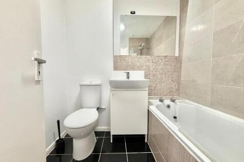 Willmore End, London, SW19 photo 4