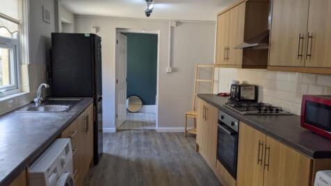 4 Bed - Fingland Road, Wavertree, L15 photo 4
