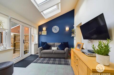 Fantastic Open Plan Living Dining Kitchen