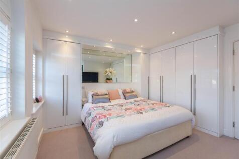 5, Tilekiln Close, Waltham Cross, Herts, EN7 5RE-3