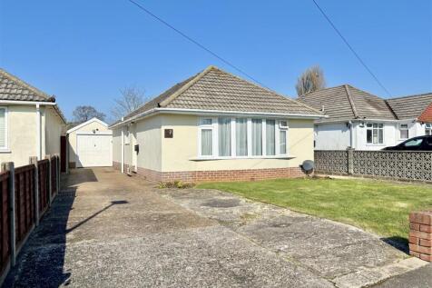 Poole, BH17 - property photo