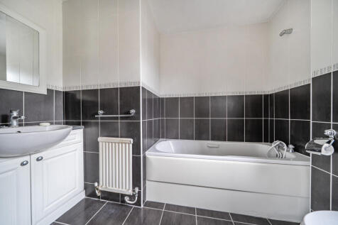 1358550-7-68d2caa...