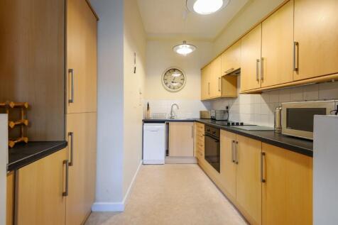 Helen Lane, Weymouth, Dorset, DT4 photo 3