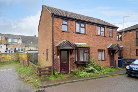 1-bed house on High Street, Ramsey, PE26, £700/mo