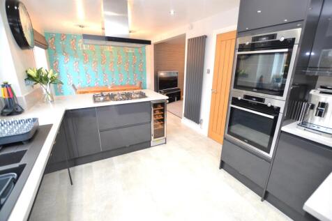 open plan kitchen/diner