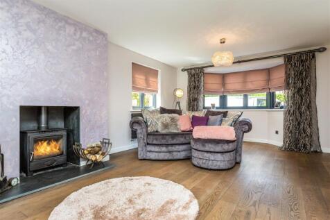 The Chimneys Park Street Worksop S80 1HH-13.jpg