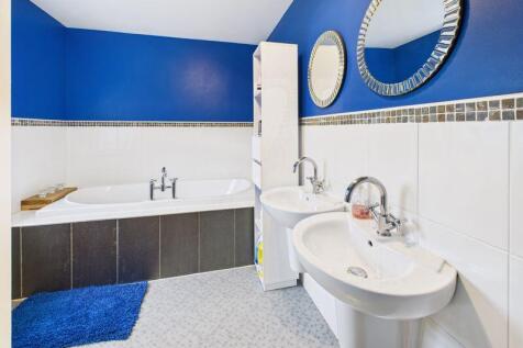 Bath &amp; Shower Room