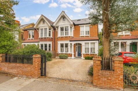 5-bed semi-detached on Rodenhurst Road, Clapham, £9,000/mo