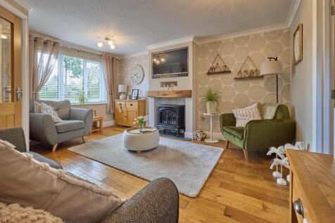 Lounge to front