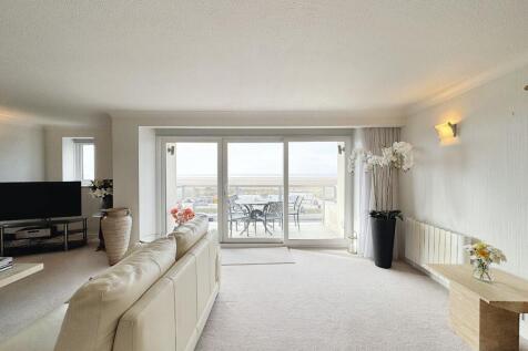 Lytham St Annes, FY8 - property photo