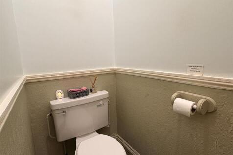 COMMUNAL TOILET