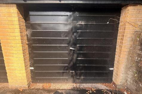 11seymourgardensgaragepicture