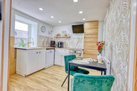 Kitchen 36b.jpg