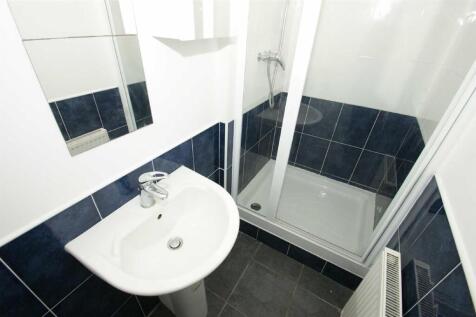 Flat 1 Bathroom 2