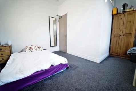 Rothesay Avenue, Nottingham, Nottinghamshire, NG7 photo 3