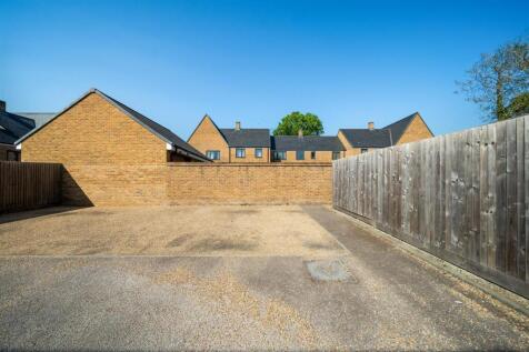Whatman Drive-17.jpg