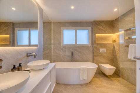 ONE_STOP_SANTA_PONSAI_20978