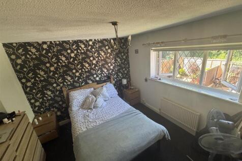 Alderney Close, Whitmore Park. Coventry photo 3