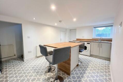 Orchard Terrace, Huddersfield, HD4 photo 4