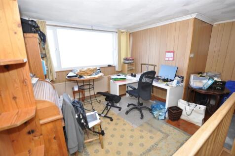 Landing area/Office Study