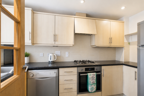 EweMove Estate Agents Basingstoke - Hewitt Road