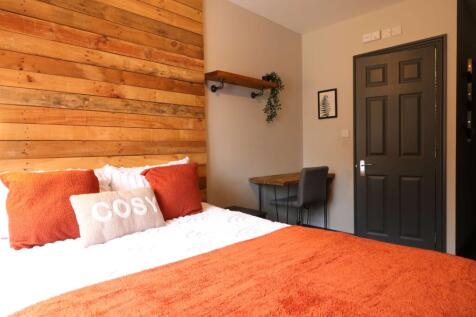 75 park Road Room 5 1.JPG