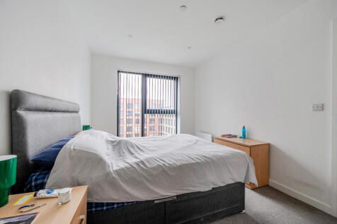 1366084-4-68ecd5f...