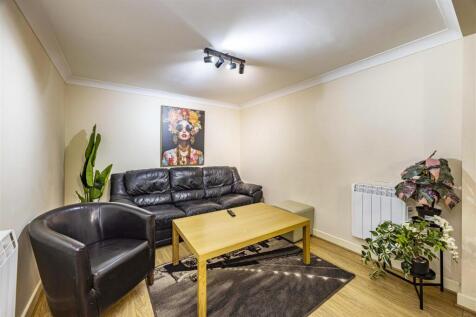 Flat1ThePoint-14.jpg