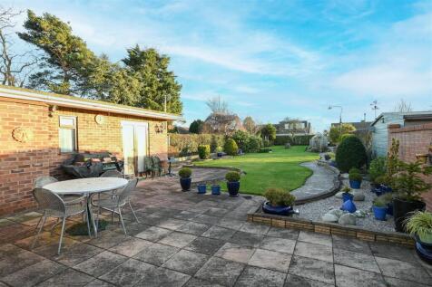 Rear Garden 2.jpg