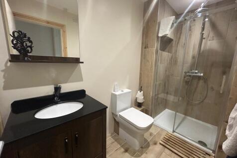 Grove Place, Leamington Spa photo 4