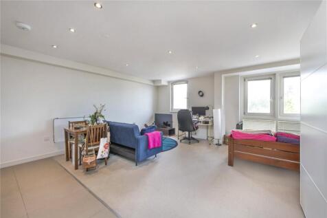 Studio Flat