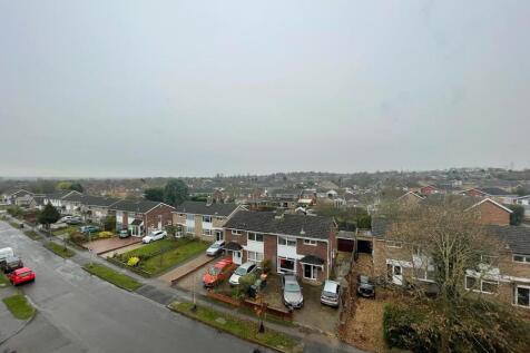 Leighton Court, Severn Way, MK41 photo 3