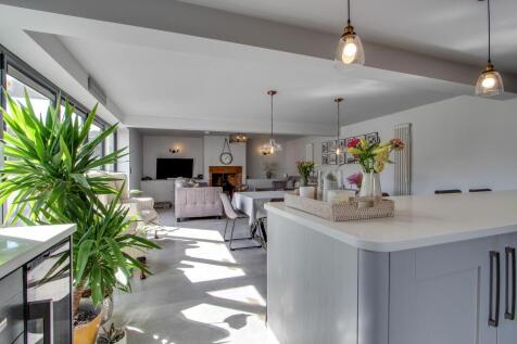 Kitchen/Dining/Family Room