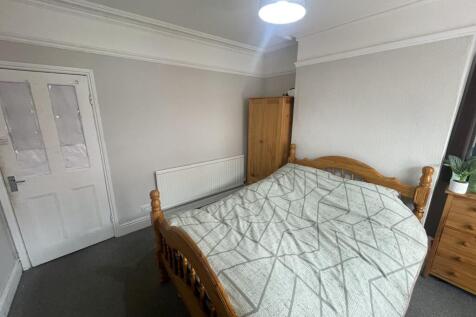 Bedroom 1 - 14ps.jpeg