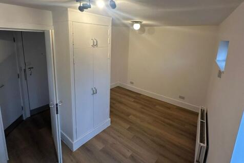 53 Marlborough Road, Archway, London, N19 4NA