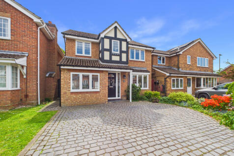 4 bed detached house for sale Corvette Avenue, Wa