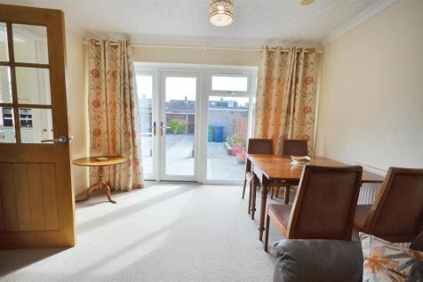 Lounge / Dining Room