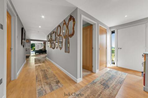 Curtis Stables 14.jpg